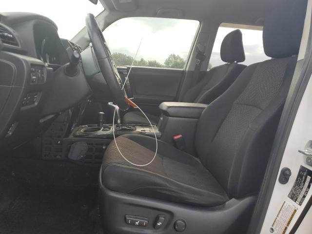 Photo 7 from auction – 2018 TOYOTA 4RUNNER SR with VIN JTEBU5JR1J5554414