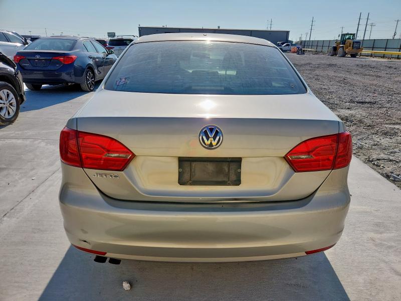 Photo 6 from auction – 2014 VOLKSWAGEN JETTA BASE with VIN 3VW1K7AJ8EM269492
