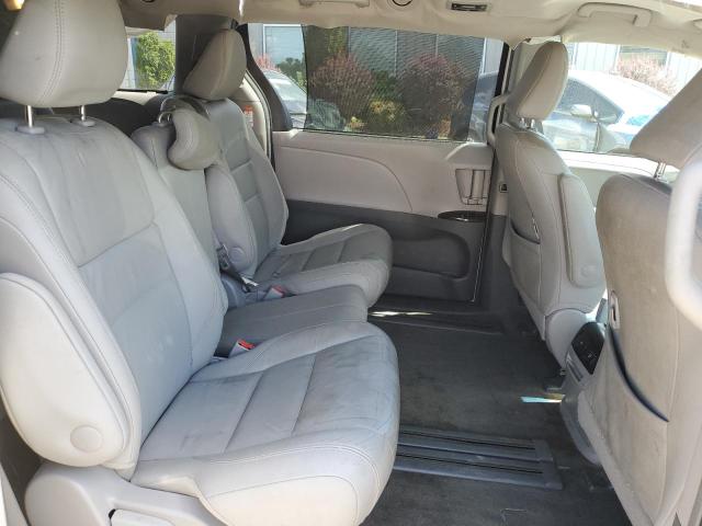 Photo 11 from auction – 2017 TOYOTA SIENNA XLE with VIN 5TDYZ3DC0HS815371