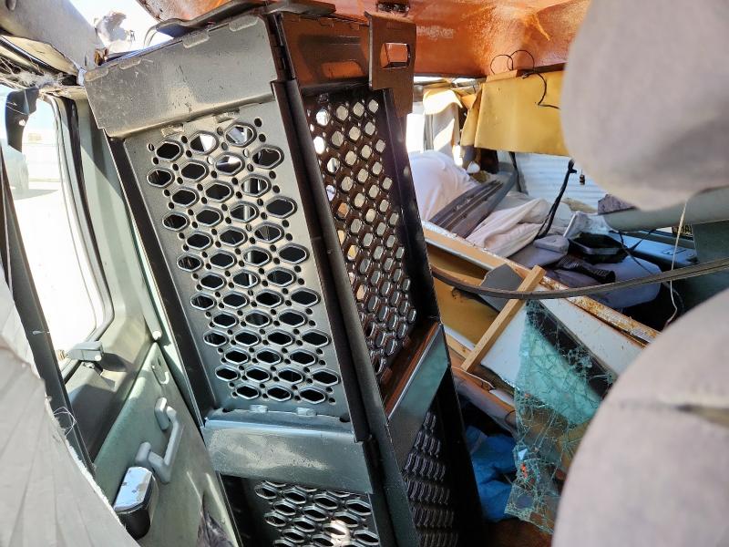 Photo 10 from auction – 2001 DODGE RAM VAN with VIN 2B6HB11Y51K557627