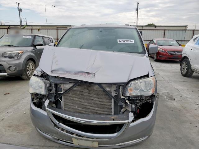 Photo 5 from auction – 2015 CHRYSLER TOWN & COU with VIN 2C4RC1AGXFR676602