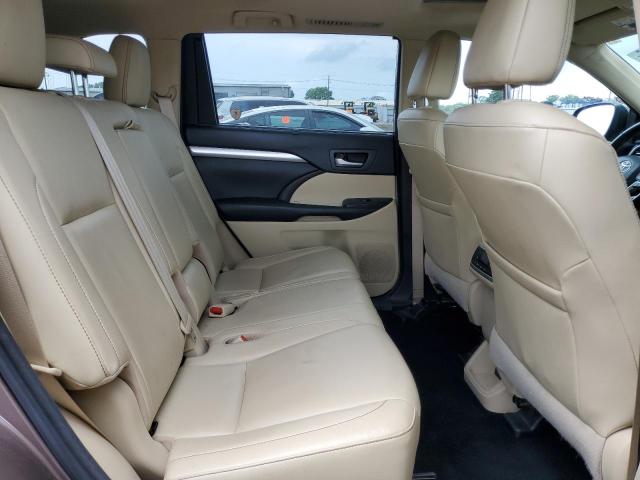 Photo 11 from auction – 2018 TOYOTA HIGHLANDER with VIN 5TDJGRFH3JS045417