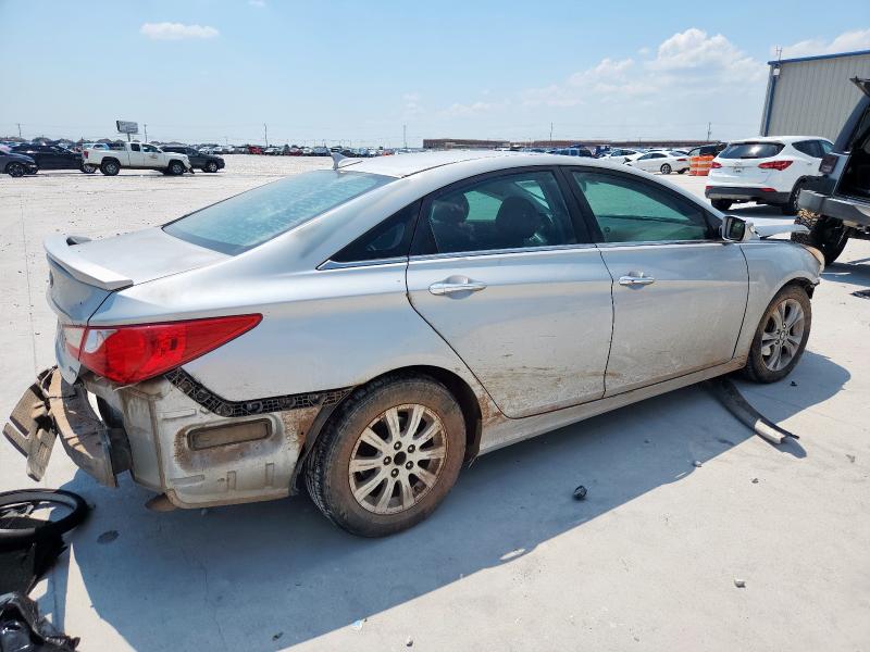 Photo 3 from auction – 2011 HYUNDAI SONATA with VIN 5NPEC4AC0BH011485