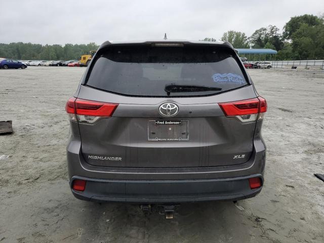 Photo 6 from auction – 2019 TOYOTA HIGHLANDER with VIN 5TDKZRFH1KS565485
