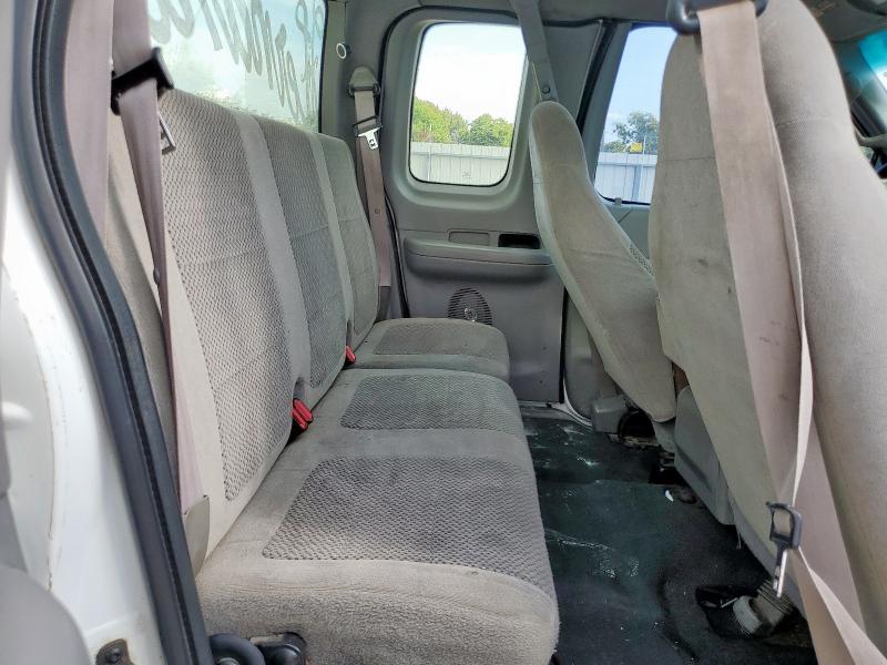 Photo 10 from auction – 2000 FORD F150 with VIN 1FTRX18L7YNB50273