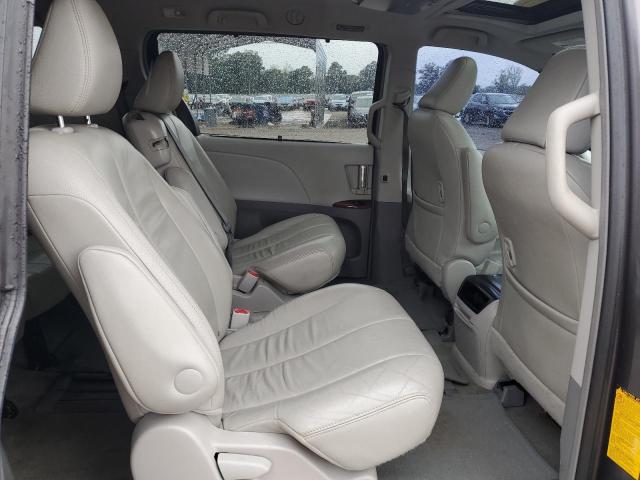 Photo 11 from auction – 2014 TOYOTA SIENNA XLE with VIN 5TDYK3DCXES501839
