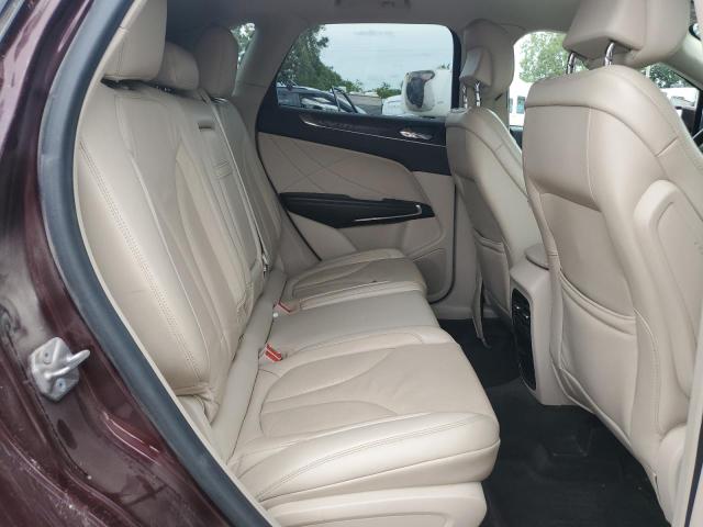 Photo 11 from auction – 2017 LINCOLN MKC RESERV with VIN 5LMCJ3D98HUL45391