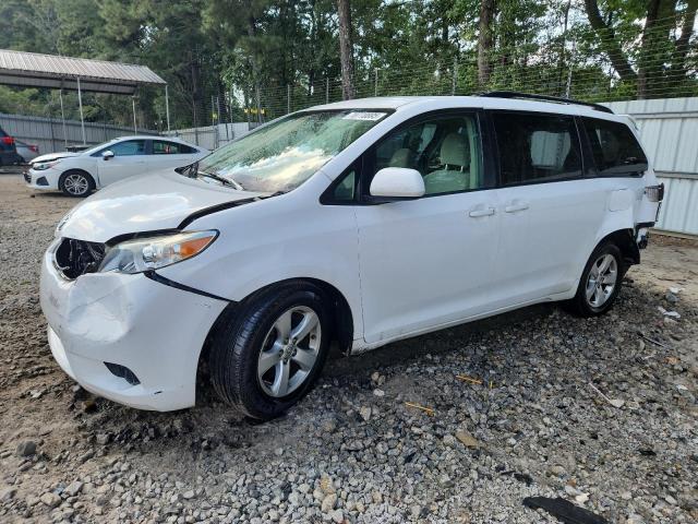 TOYOTA SIENNA LE 2017 with VIN 5TDKZ3DC7HS781600 - Photo from auction