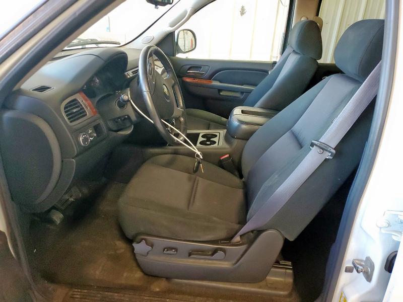 Фото 7 с аукциона – 2011 CHEVROLET TAHOE C150 с VIN 1GNSCAE00BR392577