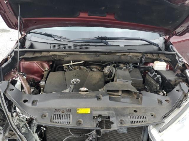 Photo 12 from auction – 2017 TOYOTA HIGHLANDER SE with VIN 5TDKZRFHXHS232016