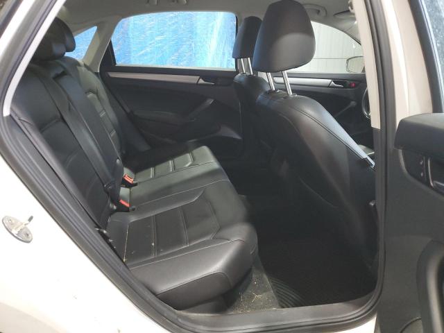 Photo 10 from auction – 2015 VOLKSWAGEN PASSAT S with VIN 1VWAT7A39FC058125