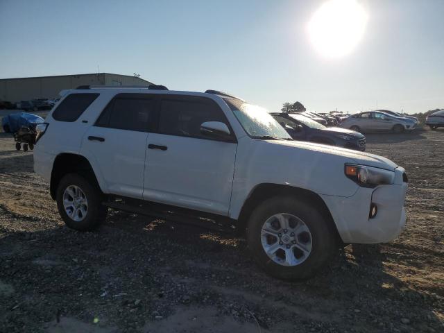 Photo 4 from auction – 2019 TOYOTA 4RUNNER SR with VIN JTEBU5JR4K5720278