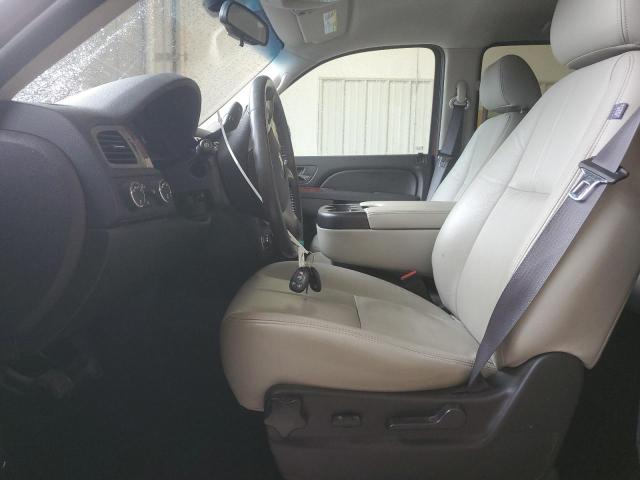 Photo 7 from auction – 2011 CHEVROLET TAHOE with VIN 1GNSKAE02BR298705