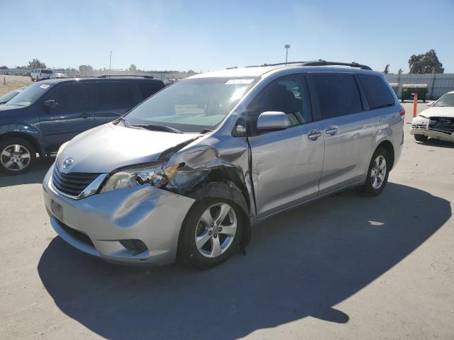 TOYOTA SIENNA LE 2011 with VIN 5TDKK3DC7BS172941 - Photo from auction