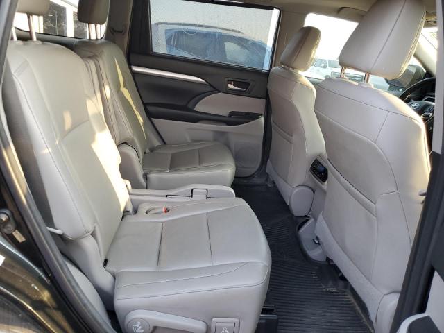 Photo 11 from auction – 2018 TOYOTA HIGHLANDER SE with VIN 5TDJZRFH0JS859325