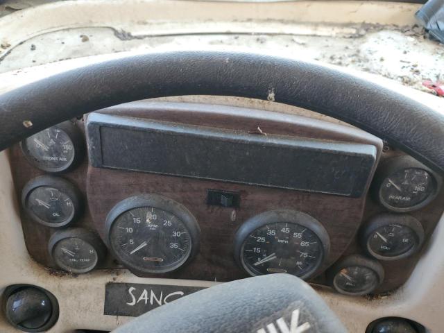 Photo 8 from auction – 2004 GFST MOTORHOME with VIN 4UZAAHDC44CN27401