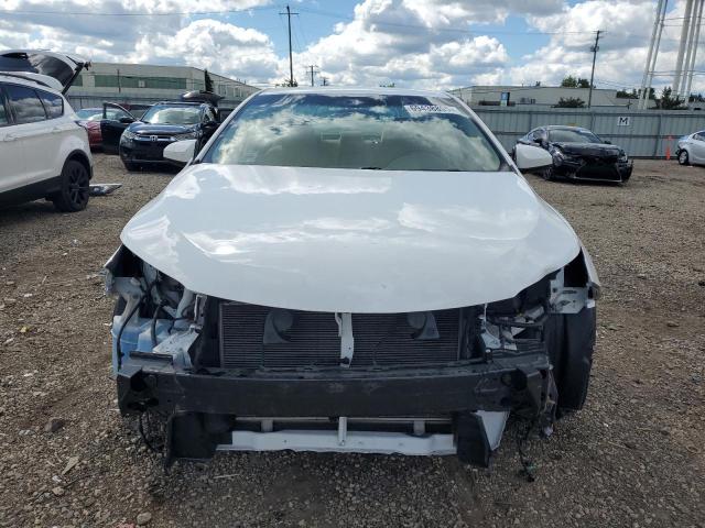 Photo 5 from auction – 2017 TOYOTA CAMRY LE with VIN 4T1BF1FK4HU705020