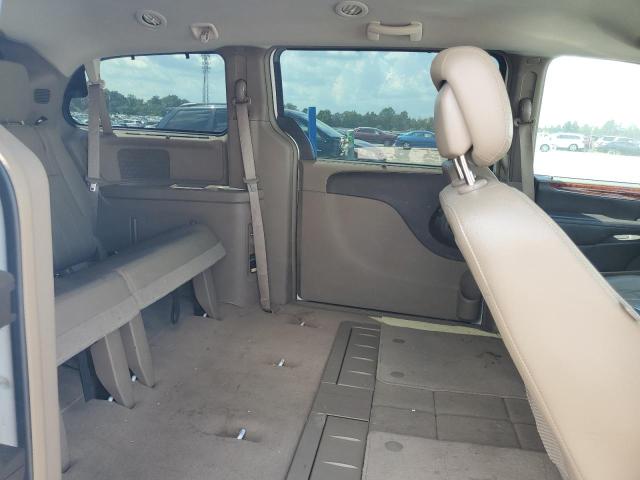 Photo 11 from auction – 2015 CHRYSLER TOWN & COU with VIN 2C4RC1CG9FR727651