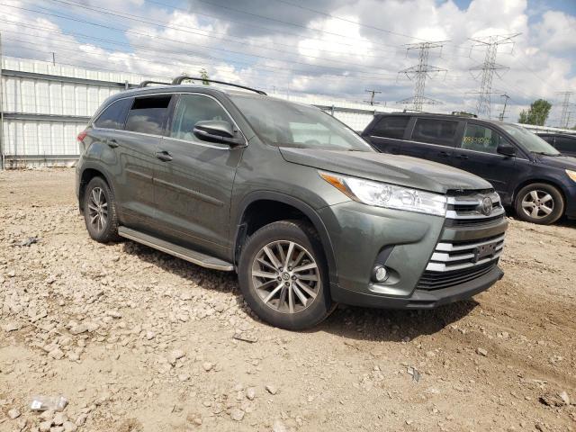 Photo 4 from auction – 2017 TOYOTA HIGHLANDER SE with VIN 5TDJZRFH0HS403173