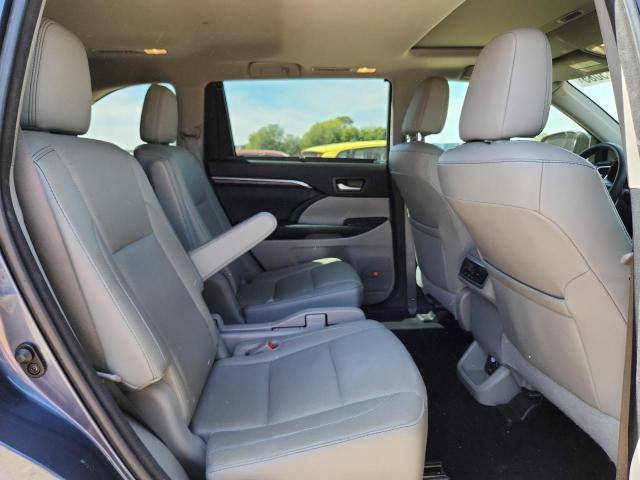Photo 11 from auction – 2016 TOYOTA HIGHLANDER with VIN 5TDYKRFH1GS121559