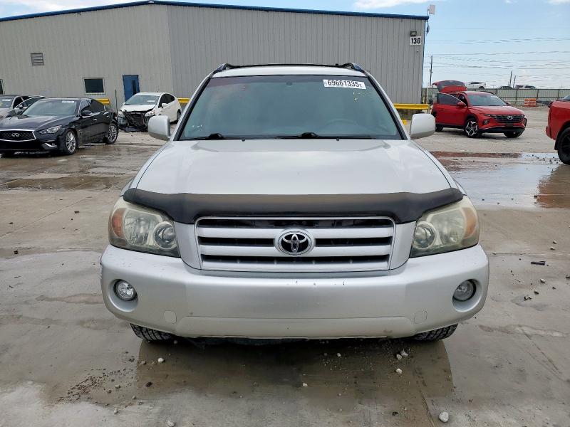 Photo 5 from auction – 2004 TOYOTA HIGHLANDER with VIN JTEDP21A240003998