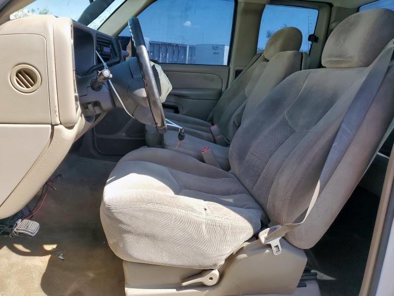 Photo 7 from auction – 2003 CHEVROLET SILVERADO C1500 with VIN 2GCEC19X631207679