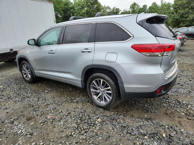 Zdjęcie 2 z aukcji – 2018 TOYOTA HIGHLANDER z VIN 5TDJZRFH4JS525301