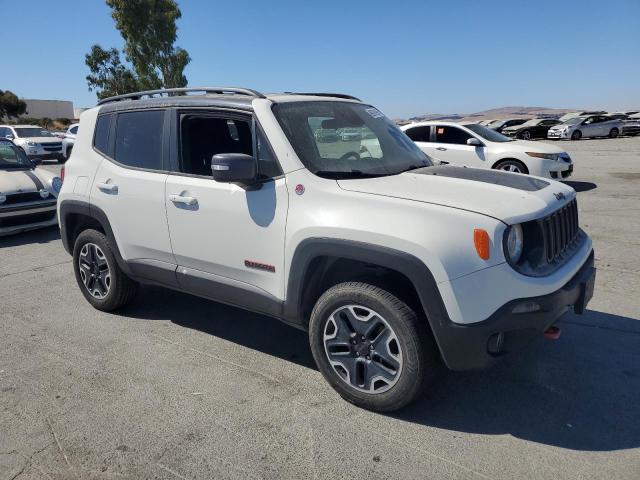 Photo 4 from auction – 2017 JEEP RENEGADE with VIN ZACCJBCB1HPE86536