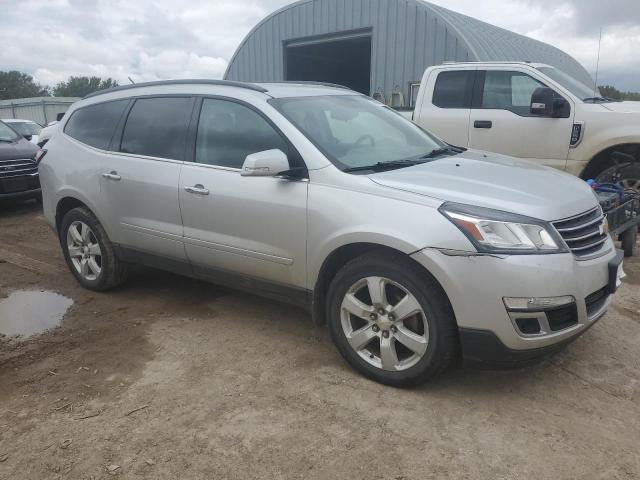 Photo 4 from auction – 2017 CHEVROLET TRAVERSE L with VIN 1GNKVGKD5HJ253802