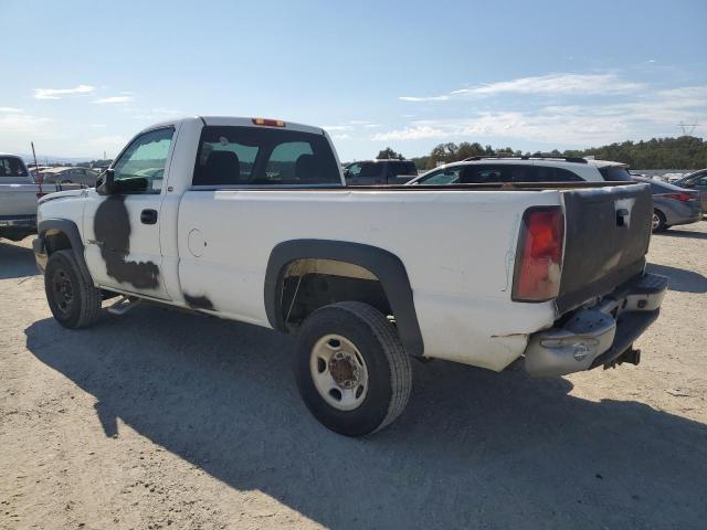Photo 2 from auction – 2004 CHEVROLET SILVERADO with VIN 1GCHC24U34E162393