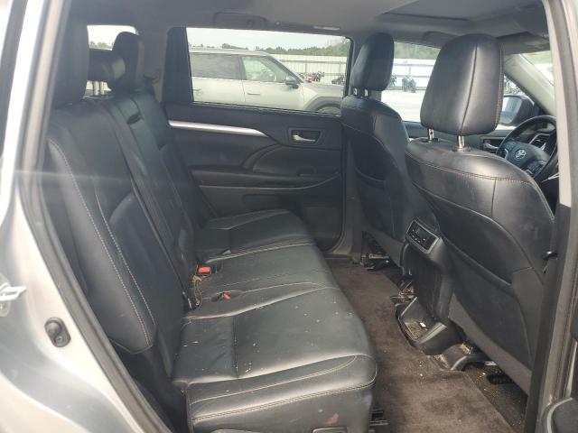 Photo 11 from auction – 2017 TOYOTA HIGHLANDER with VIN 5TDKZRFH7HS510452