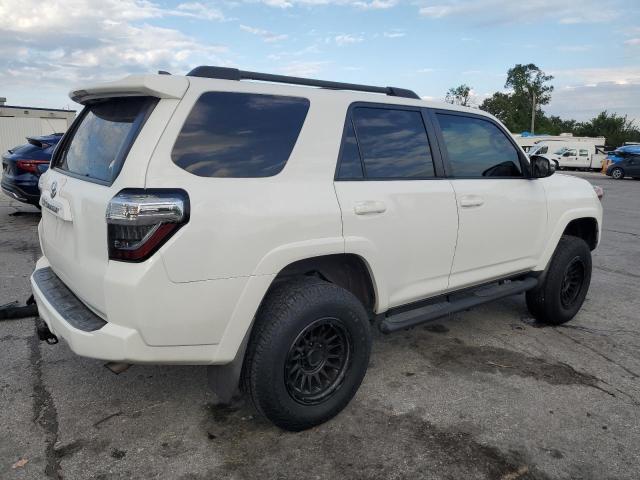 Photo 3 from auction – 2016 TOYOTA 4RUNNER SR with VIN JTEBU5JR9G5306498