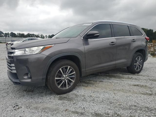 TOYOTA HIGHLANDER 2017 with VIN 5TDKZRFH0HS224801 - Photo from auction