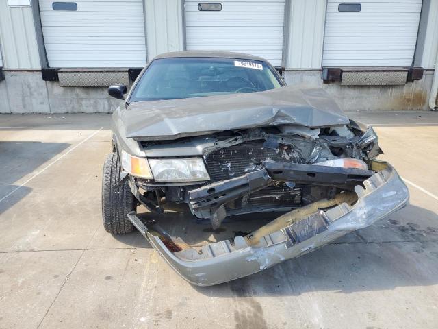 Photo 5 from auction – 2001 MERCURY GRAND MARQ with VIN 2MEFM75W21X715352