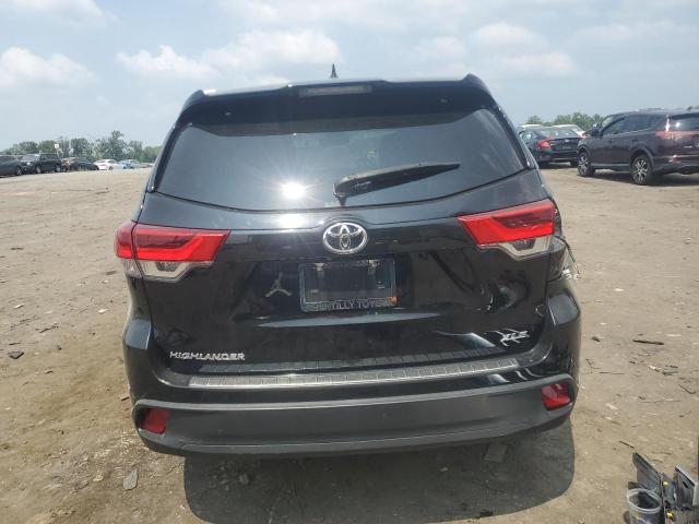 Photo 6 from auction – 2018 TOYOTA HIGHLANDER with VIN 5TDKZRFH3JS536892