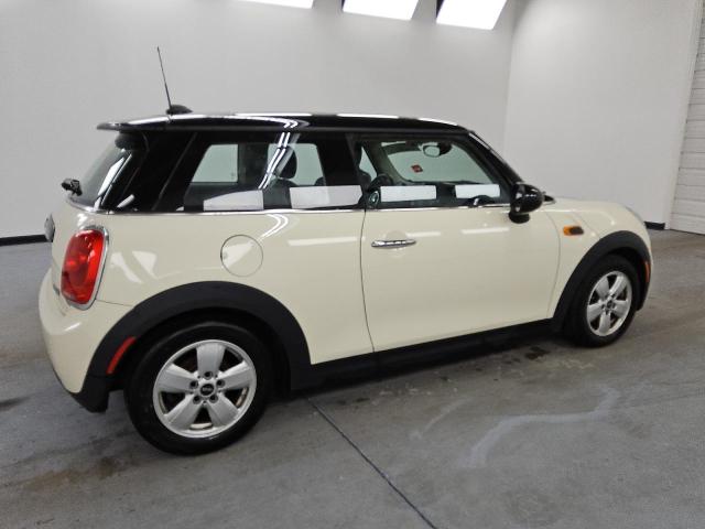 Photo 3 from auction – 2017 MINI COOPER with VIN WMWXP5C3XH3B15941