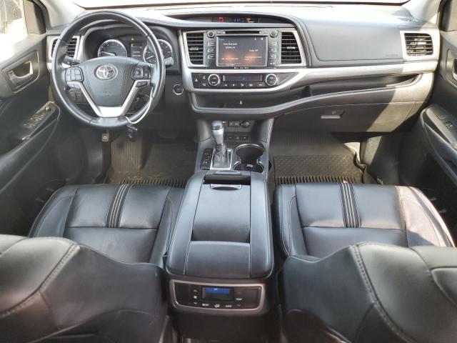 Photo 8 from auction – 2018 TOYOTA HIGHLANDER with VIN 5TDJZRFH5JS867324