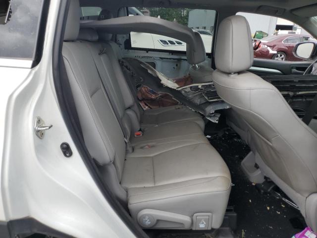 Photo 11 from auction – 2018 TOYOTA HIGHLANDER with VIN 5TDJZRFH3JS844138