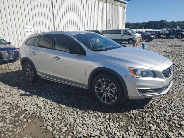 Photo 4 from auction – 2015 VOLVO V60 CROSS with VIN YV4612HK9F1000586
