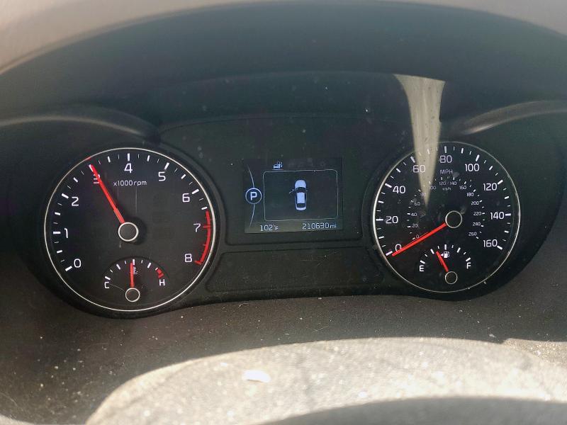 Photo 9 from auction – 2016 KIA OPTIMA EX with VIN 5XXGU4L39GG041168