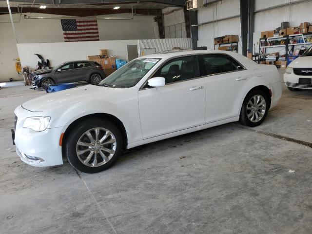 CHRYSLER 300 LIMITE 2015 with VIN 2C3CCARG4FH830886 - Photo from auction