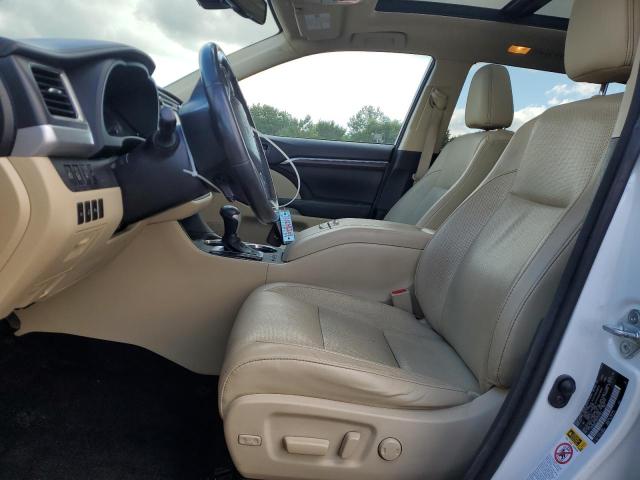 Photo 7 from auction – 2016 TOYOTA HIGHLANDER with VIN 5TDDKRFHXGS224851