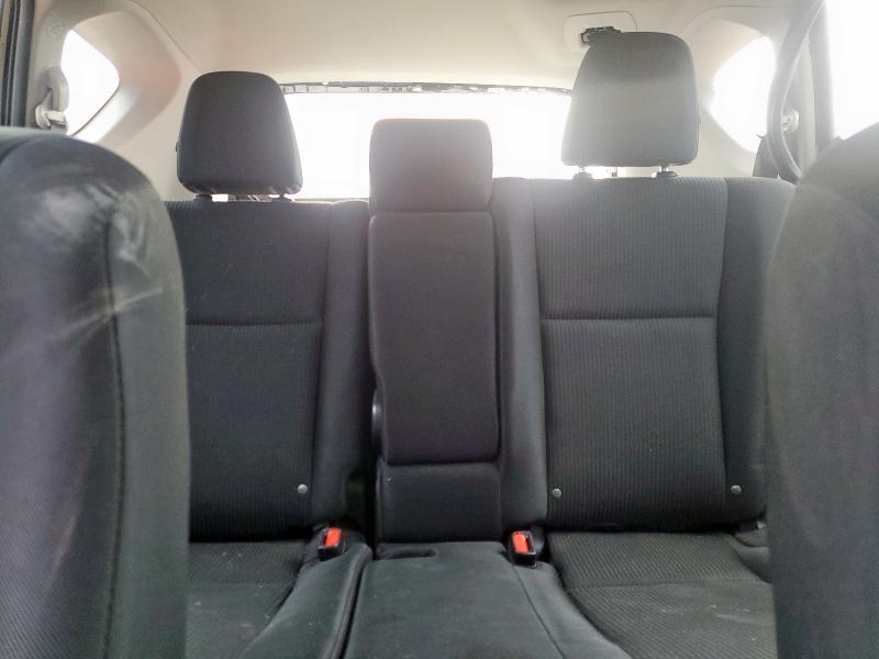 Photo 10 from auction – 2017 TOYOTA RAV4 LE with VIN 2T3BFREV1HW600243