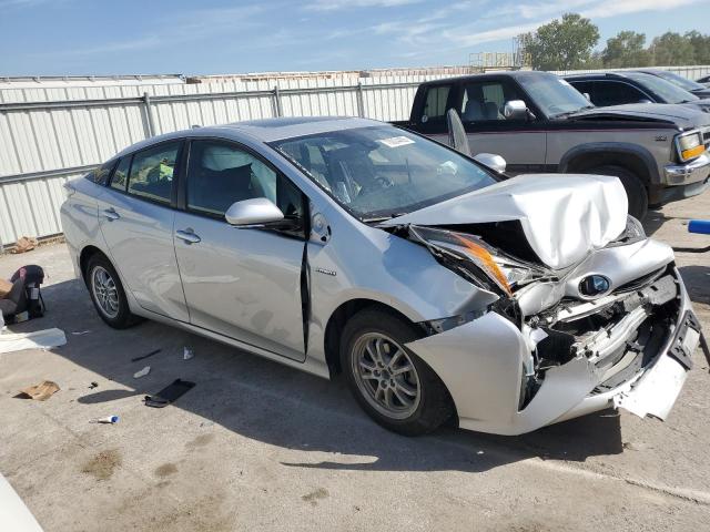 Photo 4 from auction – 2017 TOYOTA PRIUS with VIN JTDKARFUXH3535061
