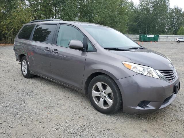 Photo 4 from auction – 2016 TOYOTA SIENNA LE with VIN 5TDKK3DC7GS740127