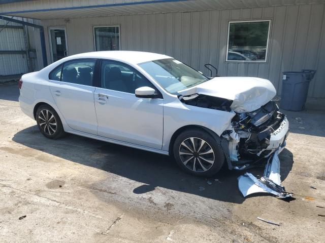 Photo 4 from auction – 2017 VOLKSWAGEN JETTA with VIN 3VW2B7AJ1HM279984