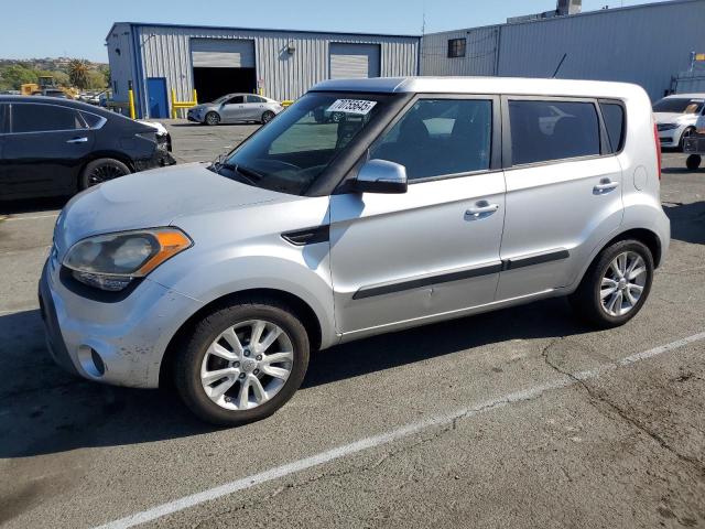 KIA SOUL + 2013 with VIN KNDJT2A64D7760195 - Photo from auction