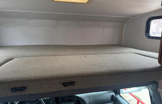 Photo 11 from auction – 2005 FORD ECONOLINE with VIN 1FDXE45S45HA87889