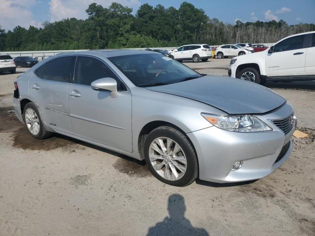 Photo 4 from auction – 2014 LEXUS ES 300H with VIN JTHBW1GG3E2040874