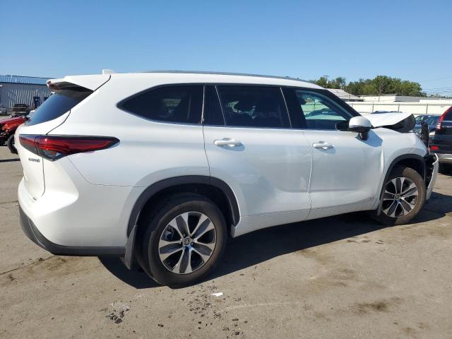 Photo 3 from auction – 2022 TOYOTA HIGHLANDER with VIN 5TDGBRCH0NS557851